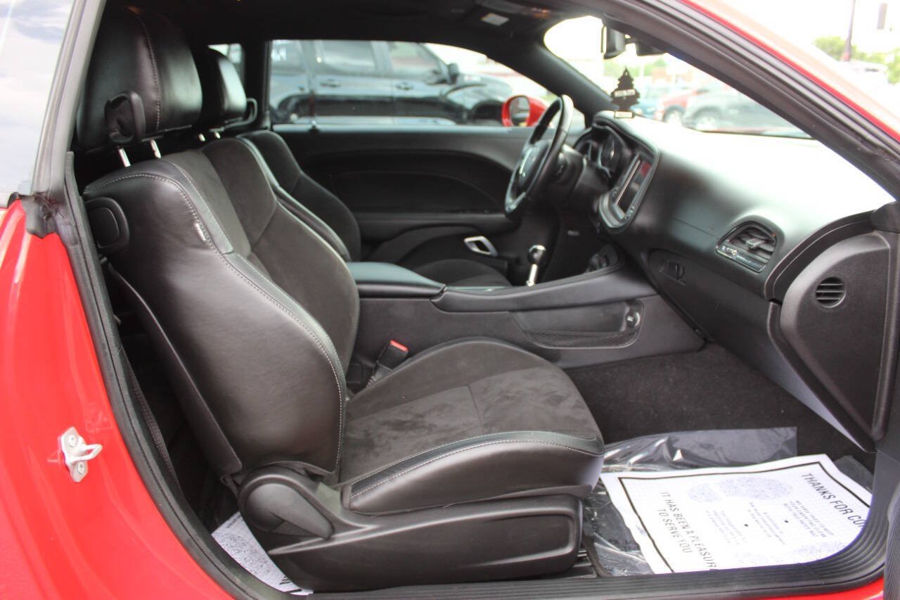 Used 2023 Dodge Challenger R/T w/ Plus Package RWD image 9