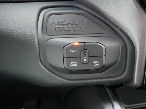 New 2026 RAM 3500 Big Horn AWD/4WD image 9