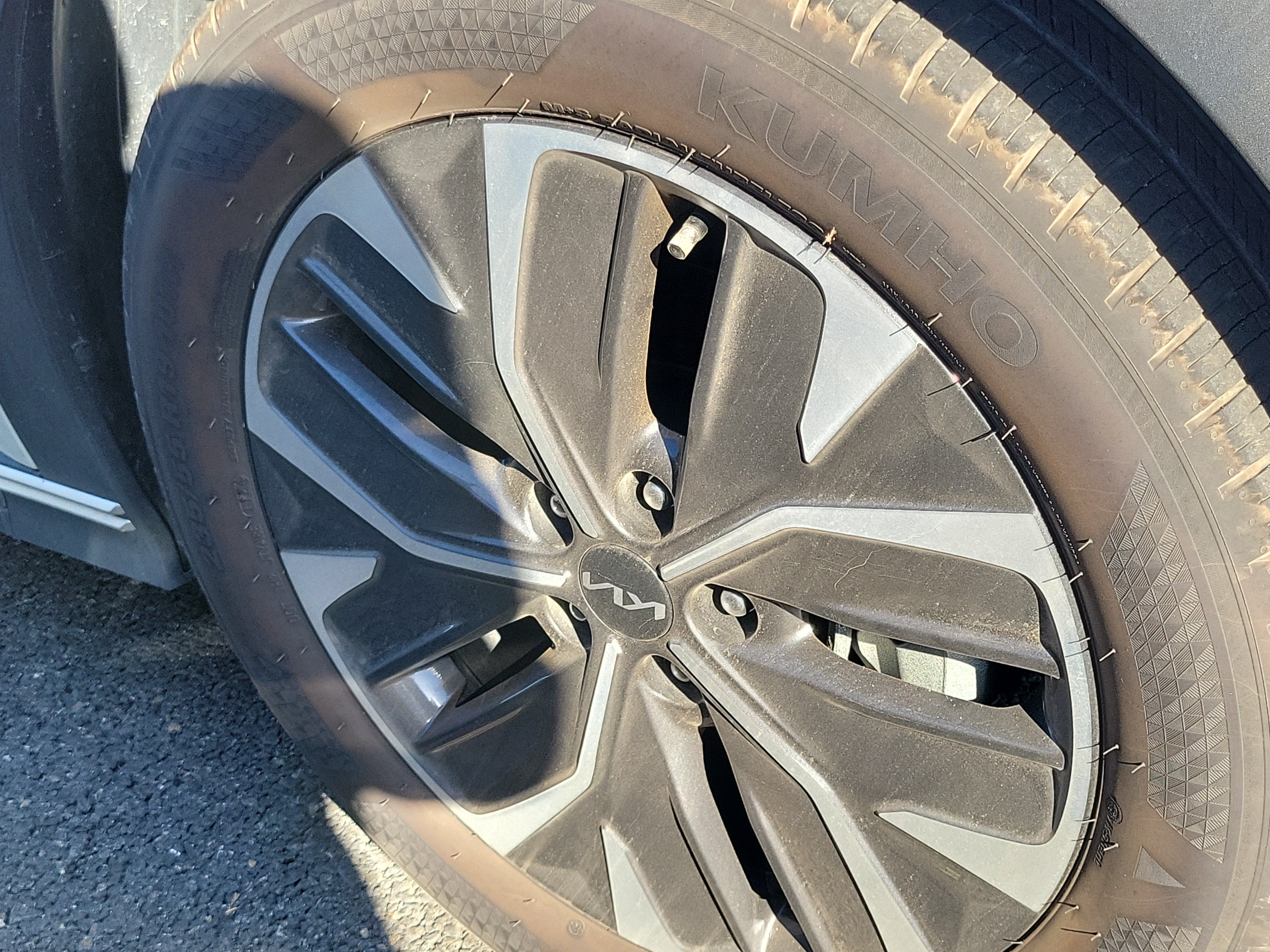 Used 2024 Kia EV6 Light RWD image 4