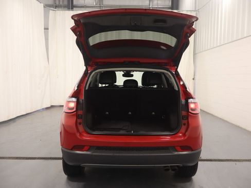 Certified 2021 Jeep Compass Limited image 18