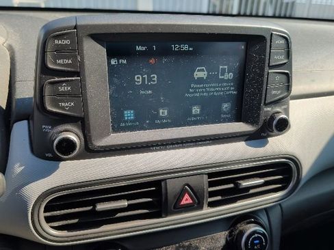 Used 2021 Hyundai Kona Limited w/ Cargo Package image 2