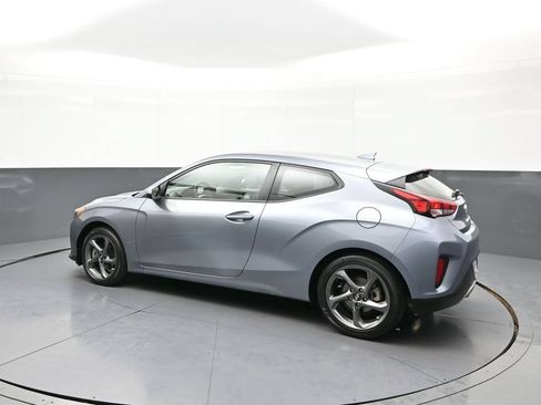 Used 2019 Hyundai Veloster 2.0 FWD image 2