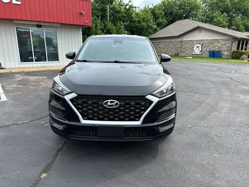 Used 2021 Hyundai Tucson SE FWD image 2