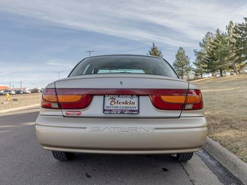 Used 2002 Saturn S-Series SL2 image 6