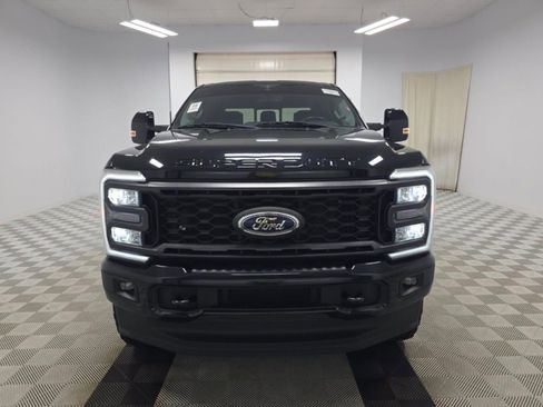 Used 2023 Ford F250 Lariat w/ Sport Appearance Package AWD/4WD image 12