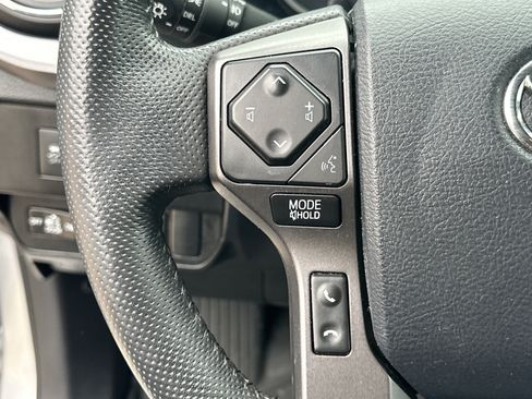 Used 2020 Toyota Tacoma TRD Sport image 24