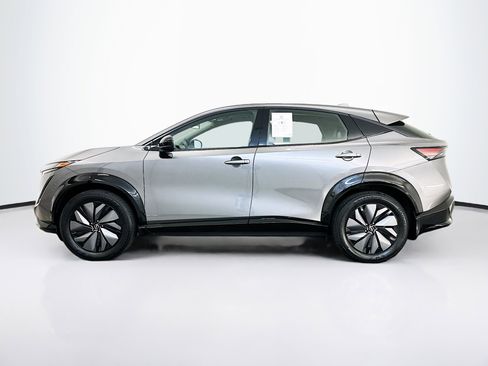Used 2024 Nissan Ariya AWD image 4