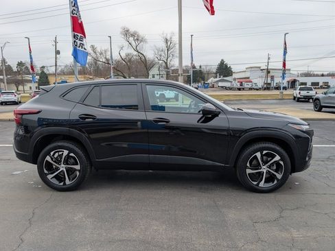 Used 2024 Chevrolet Trax RS image 6