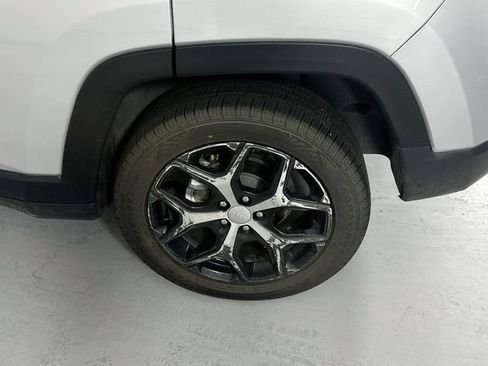 Used 2024 Jeep Compass Limited AWD/4WD image 11