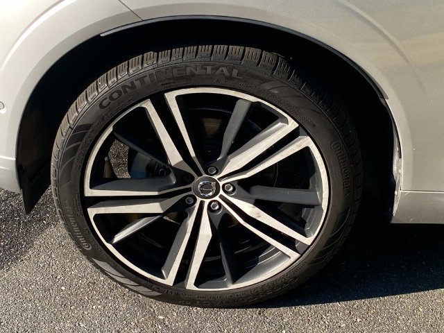 Used 2019 Volvo XC60 T5 R-Design FWD image 6