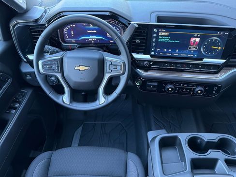 Used 2025 Chevrolet Silverado 1500 LT w/ Protection Package image 18