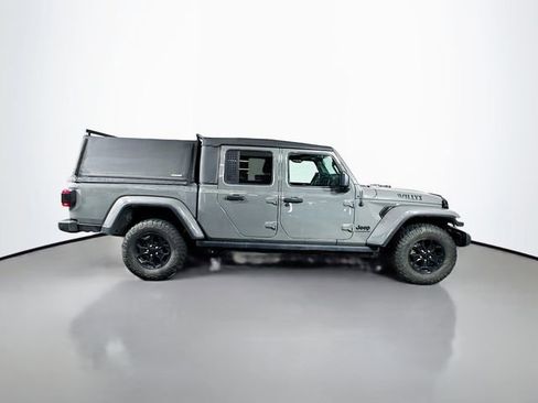 Used 2023 Jeep Gladiator Sport AWD/4WD image 7