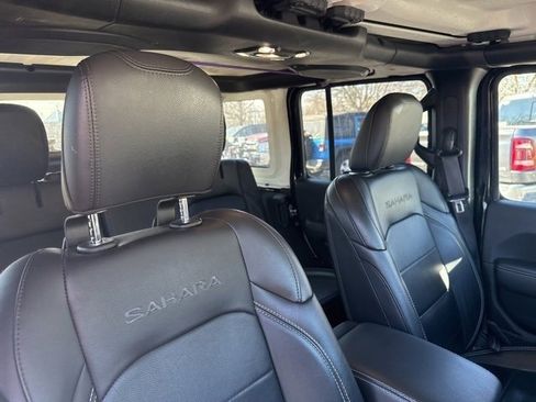 Used 2022 Jeep Wrangler Unlimited Sahara image 15