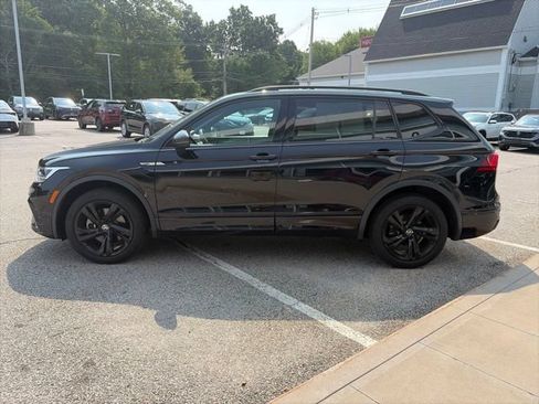 Used 2023 Volkswagen Tiguan SE R-Line AWD/4WD image 6