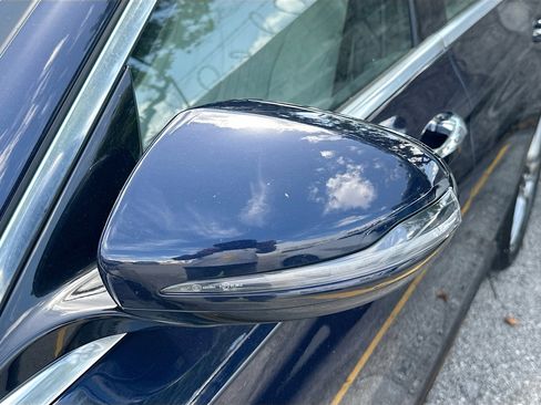 Used 2018 Mercedes-Benz E 400 4MATIC Sedan image 7