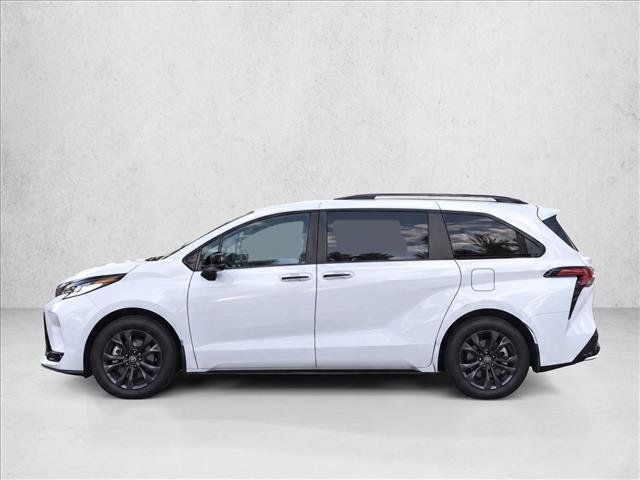 Certified 2026 Toyota Sienna XSE AWD/4WD image 4