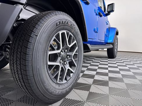 New 2025 Jeep Wrangler Sahara image 15