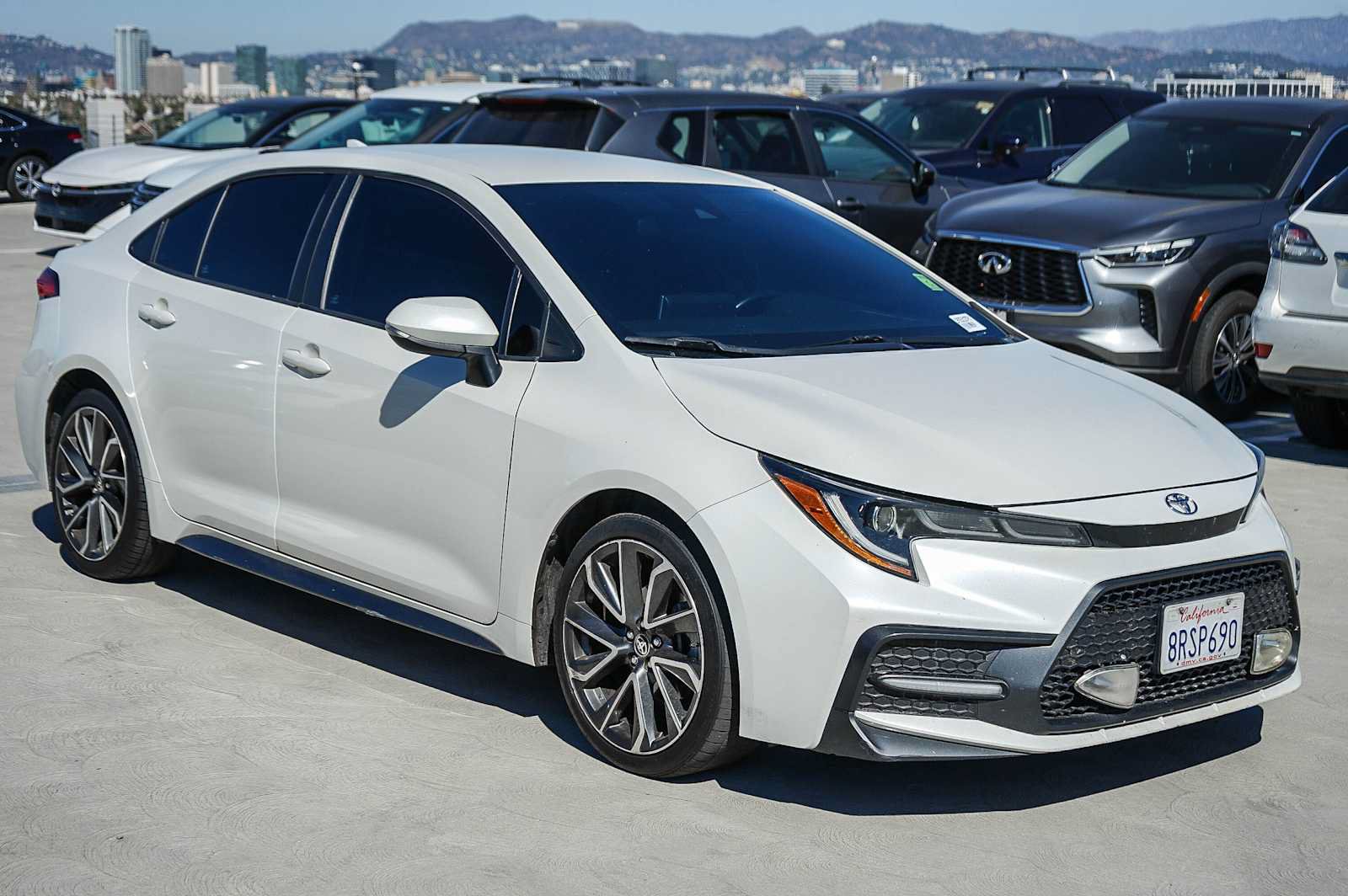 Used 2020 Toyota Corolla SE w/ Carpet Mat Package (TMS) FWD image 3