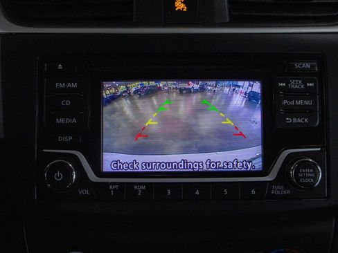 Used 2018 Nissan Sentra S w/ Appearance Package image 6