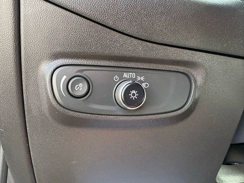 Used 2024 Chevrolet Equinox LT w/ Driver Convenience Package FWD image 25