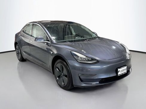 Used 2018 Tesla Model 3 Long Range image 3
