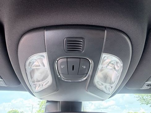 Used 2025 Jeep Compass Trailhawk AWD/4WD image 15