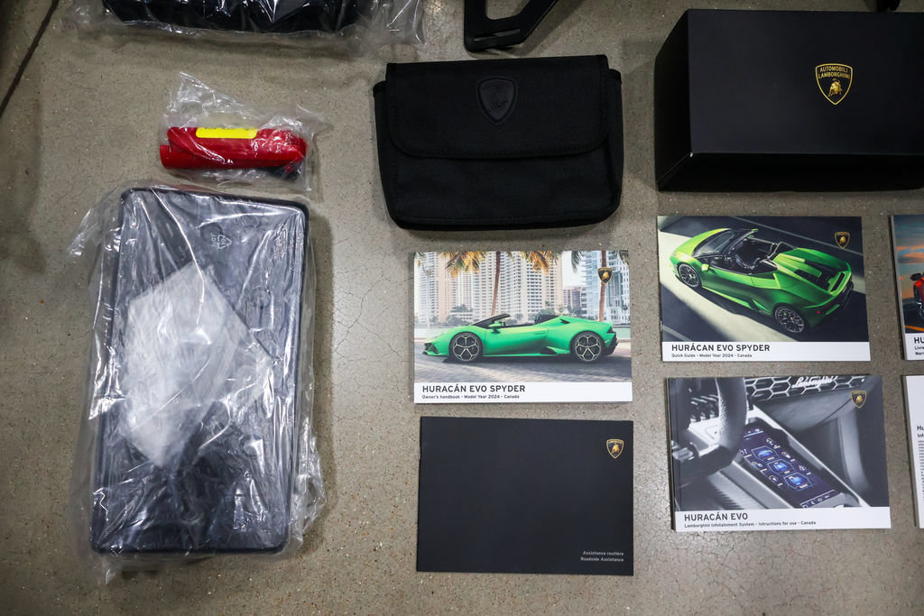 Used 2024 Lamborghini Huracan EVO AWD/4WD image 61