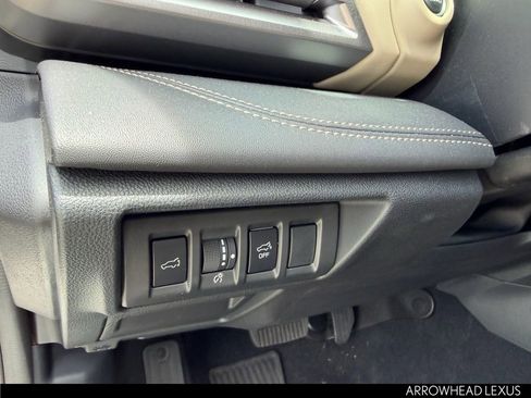 Used 2025 Subaru Outback Limited AWD/4WD image 23