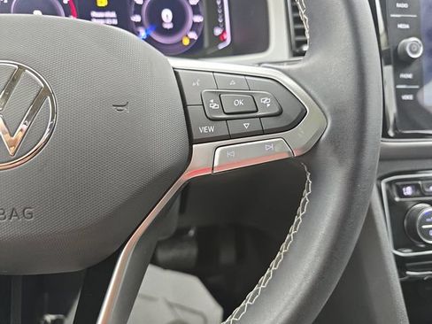 Used 2023 Volkswagen Atlas SE w/ Panoramic Sunroof Package FWD image 18