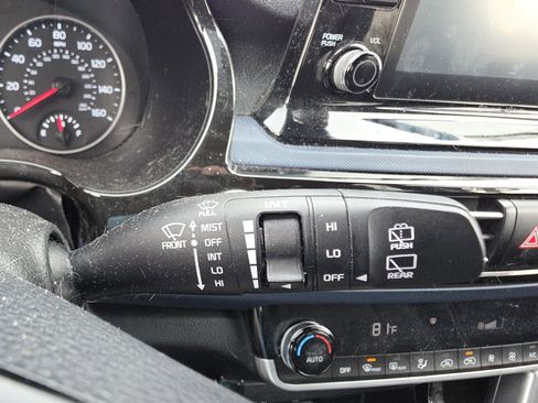 Used 2023 Kia Seltos S image 29