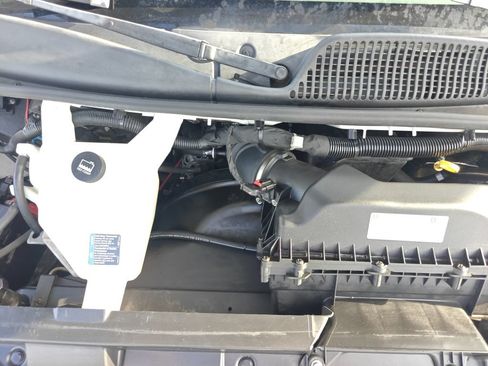 Used 2018 Chevrolet Express 2500 w/ Driver Convenience Package RWD image 34
