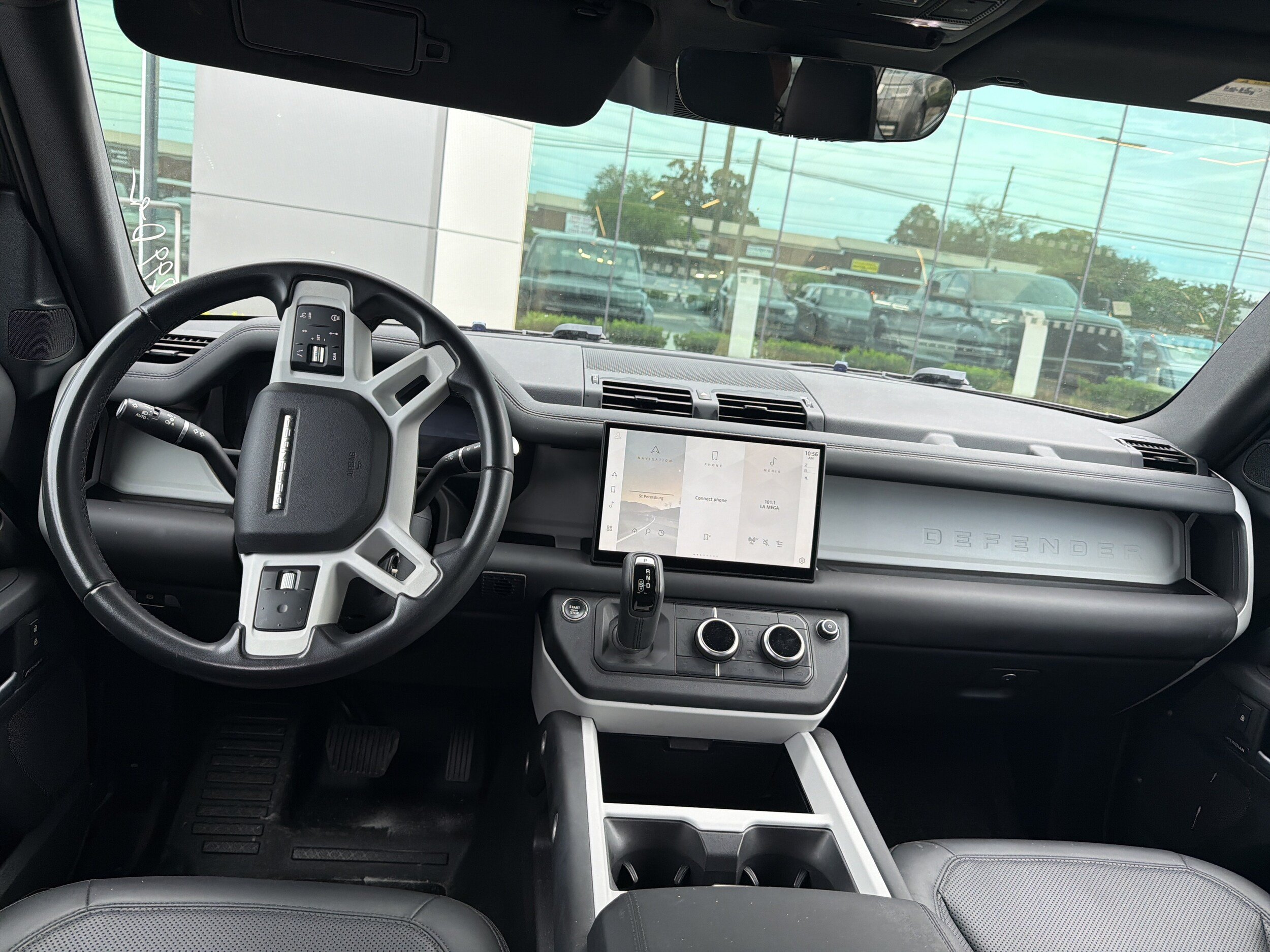 Used 2025 Land Rover Defender 110 S AWD/4WD image 5