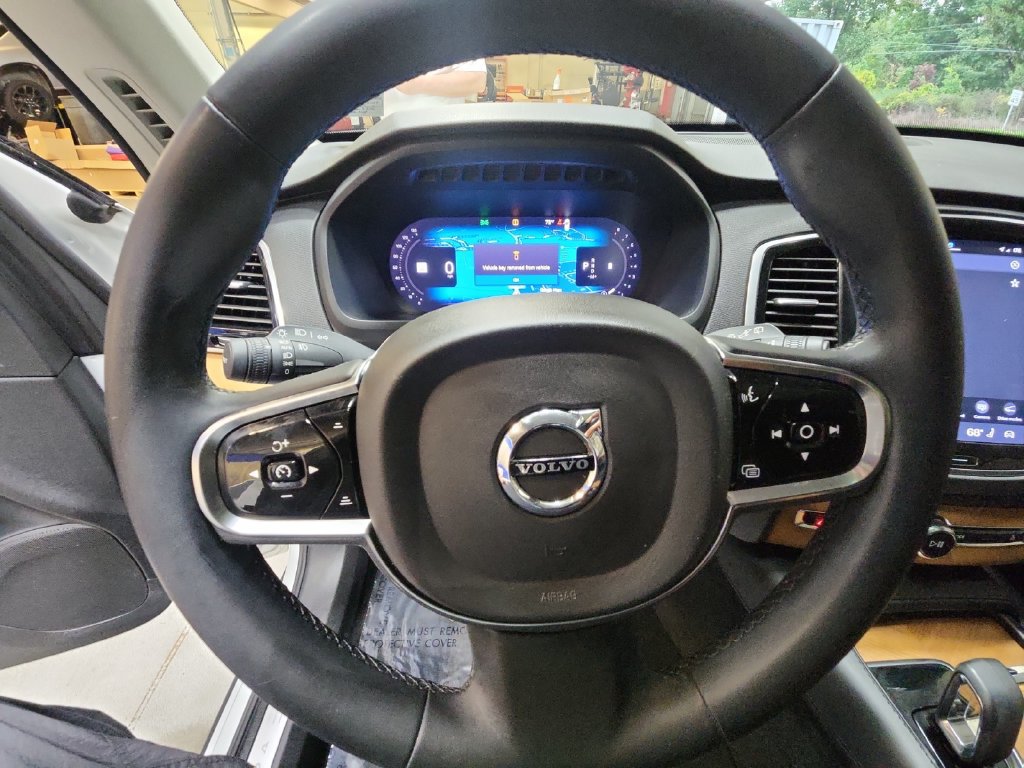 Used 2024 Volvo XC90 B6 Plus w/ Protection Package Premier AWD/4WD image 17