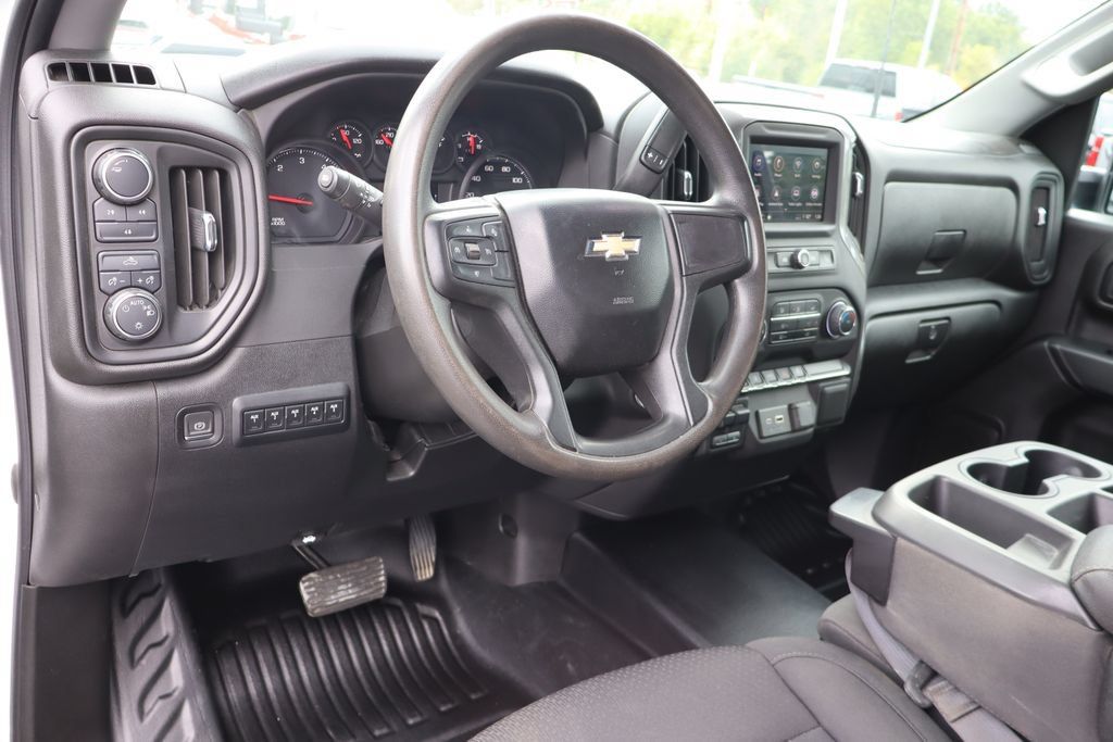 Used 2024 Chevrolet Silverado 3500 W/T AWD/4WD image 6