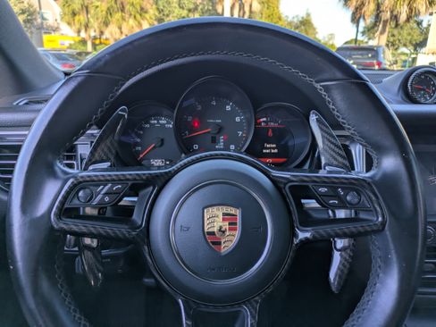 Used 2020 Porsche Macan image 26