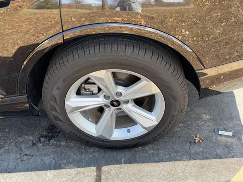 Used 2025 Audi Q7 3.0T Premium w/ Convenience Package image 5