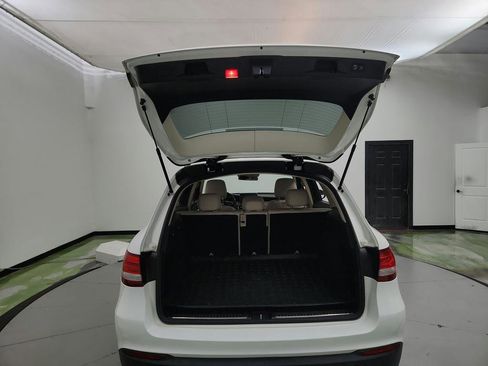Used 2018 Mercedes-Benz GLC 300 image 32