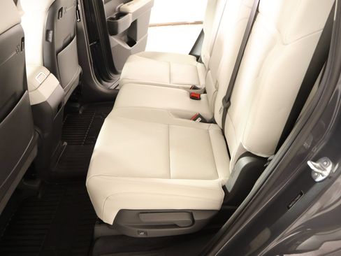 Used 2026 Hyundai Santa Fe SEL AWD/4WD image 12