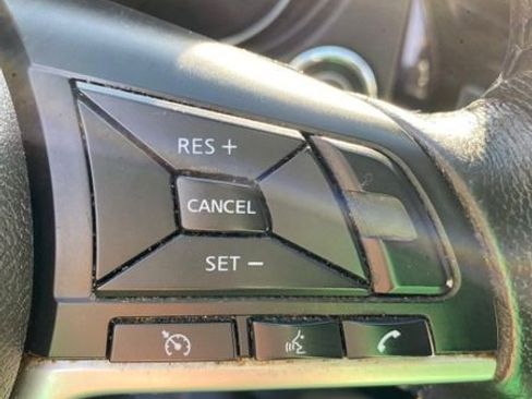 Used 2019 Nissan Rogue SV image 21