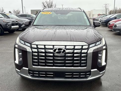 Used 2024 Hyundai Palisade Calligraphy image 2