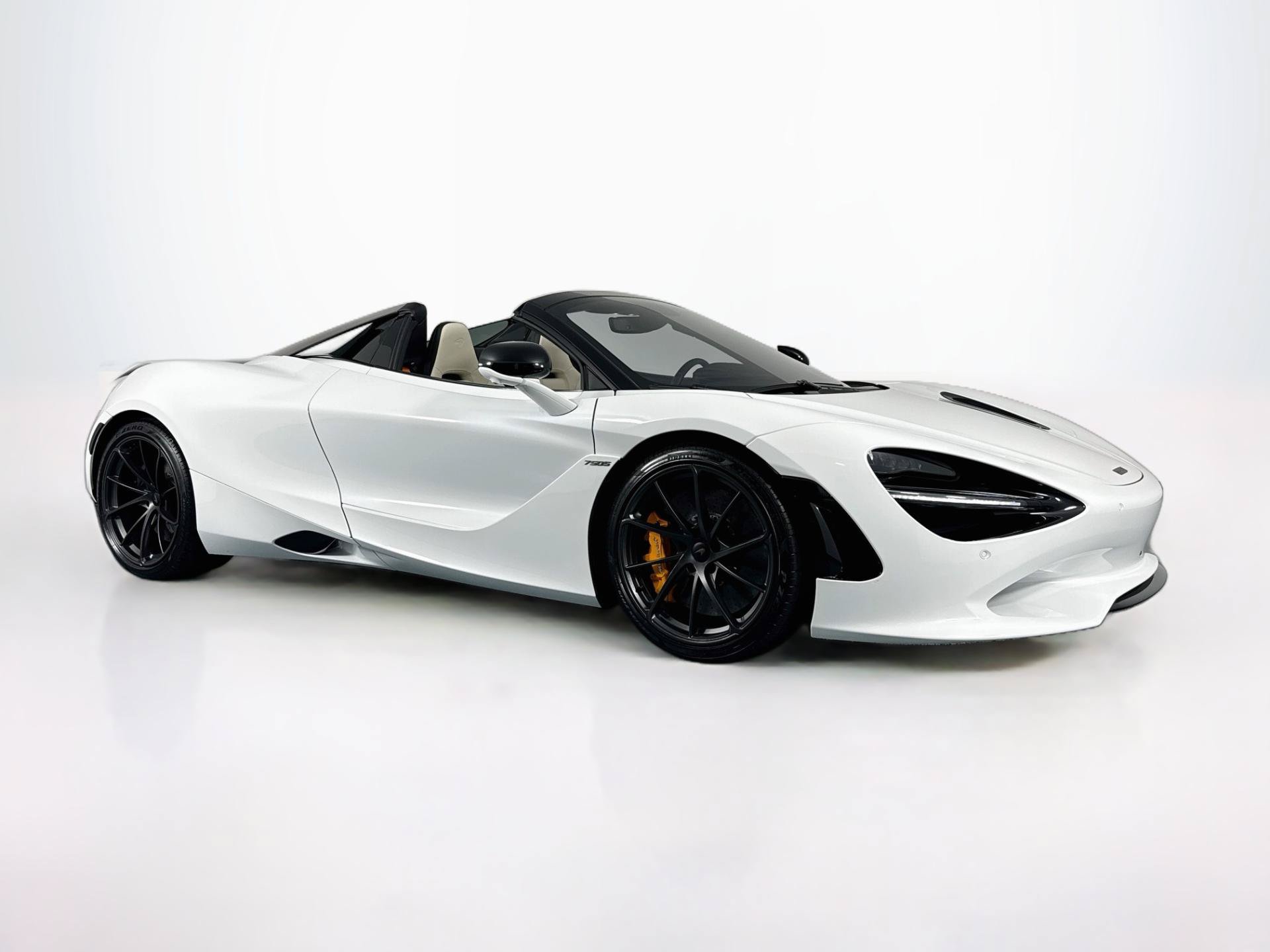 Used 2024 McLaren 750S Spider RWD image 3