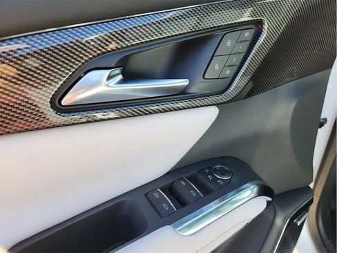 New 2026 Chevrolet Traverse High Country image 15