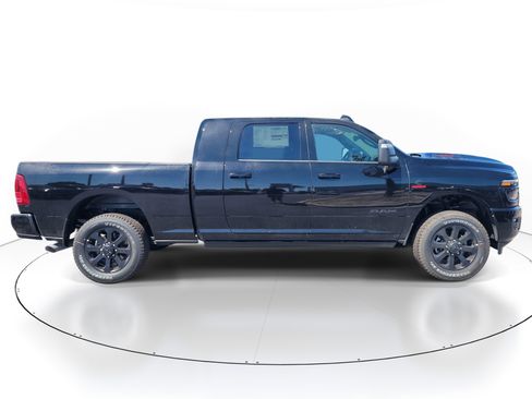New 2026 RAM 3500 Laramie AWD/4WD image 5