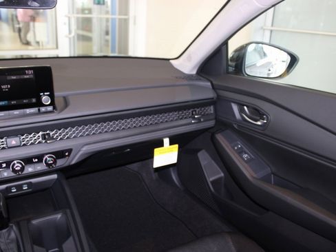 New 2025 Honda Accord SE image 25