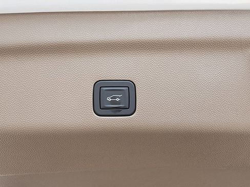 New 2026 GMC Yukon XL Denali w/ Denali Reserve Package image 58