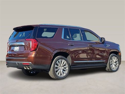 Used 2023 GMC Yukon Denali image 3