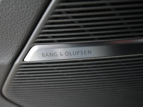 Used 2026 Audi Q8 Premium Plus AWD/4WD image 23