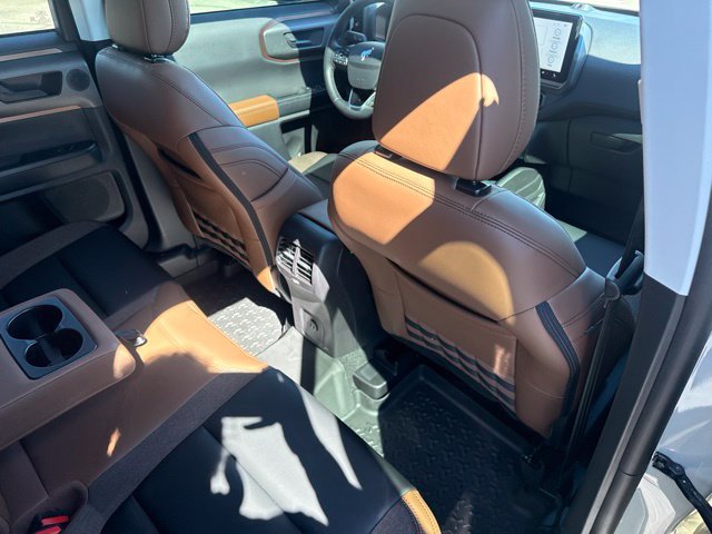 Used 2025 Ford Bronco Sport Outer Banks w/ Outer Banks Tech Package+ AWD/4WD image 17