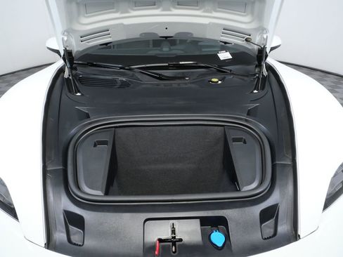 Certified 2025 Porsche Taycan 4S AWD/4WD image 27