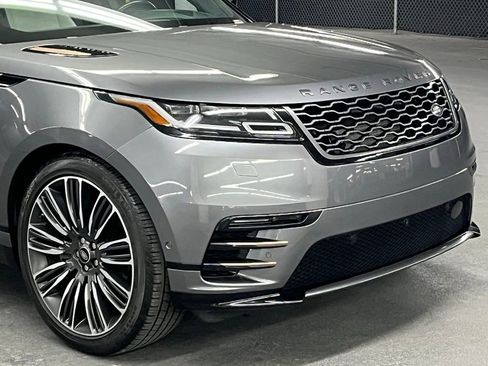 Used 2018 Land Rover Range Rover Velar R-Dynamic HSE image 40